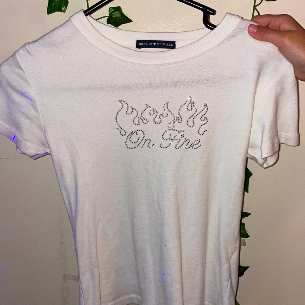 🤍 Brandy Melville gem printed tee